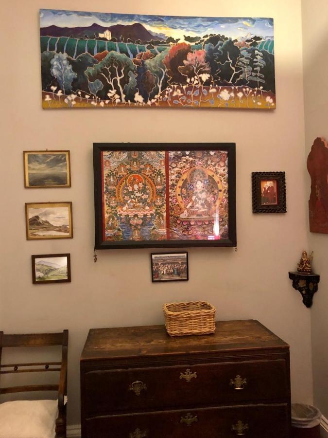 Central Apartment With Parking, Original Art And Antiques 爱丁堡 外观 照片