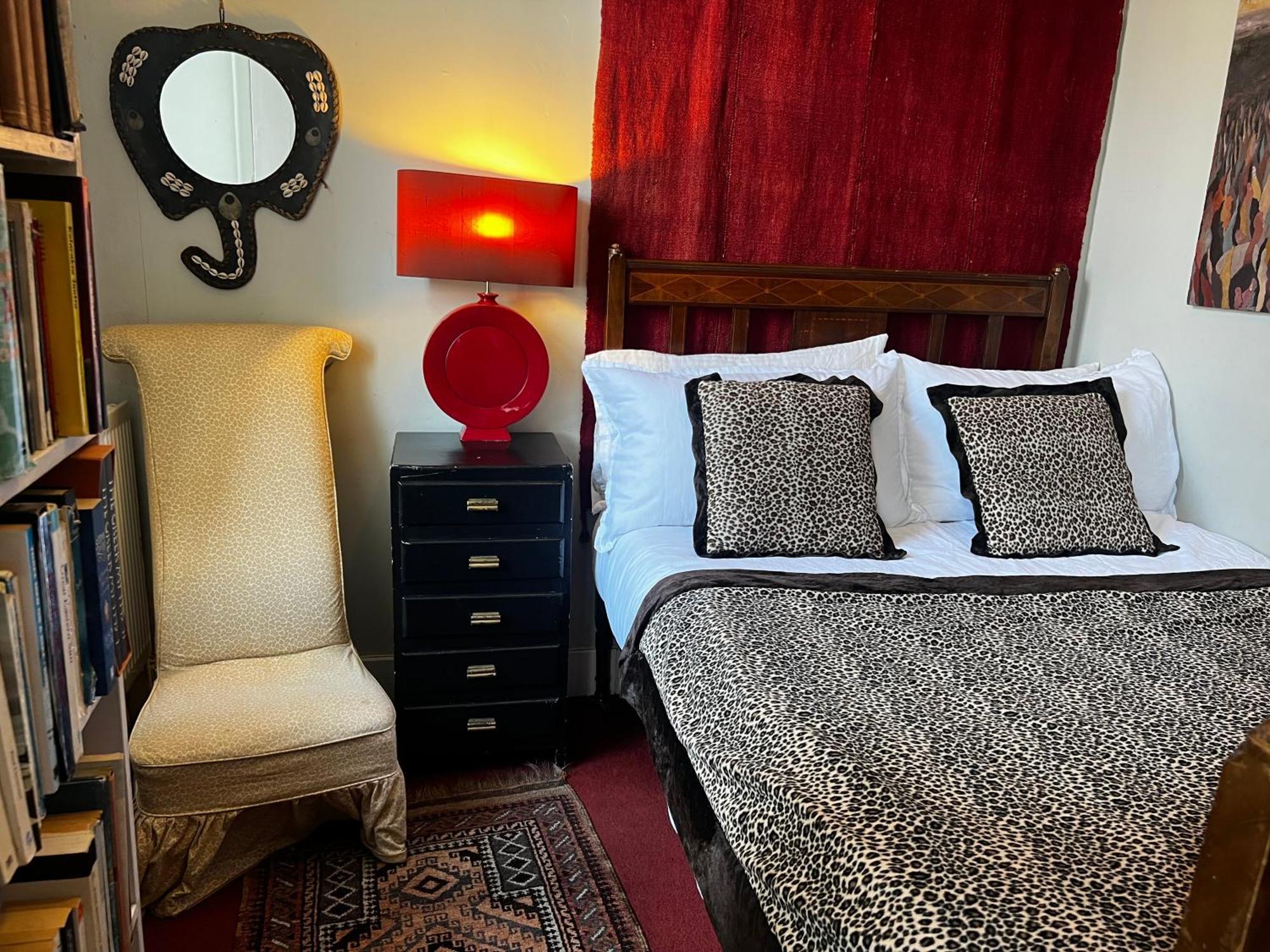Central Apartment With Parking, Original Art And Antiques 爱丁堡 外观 照片