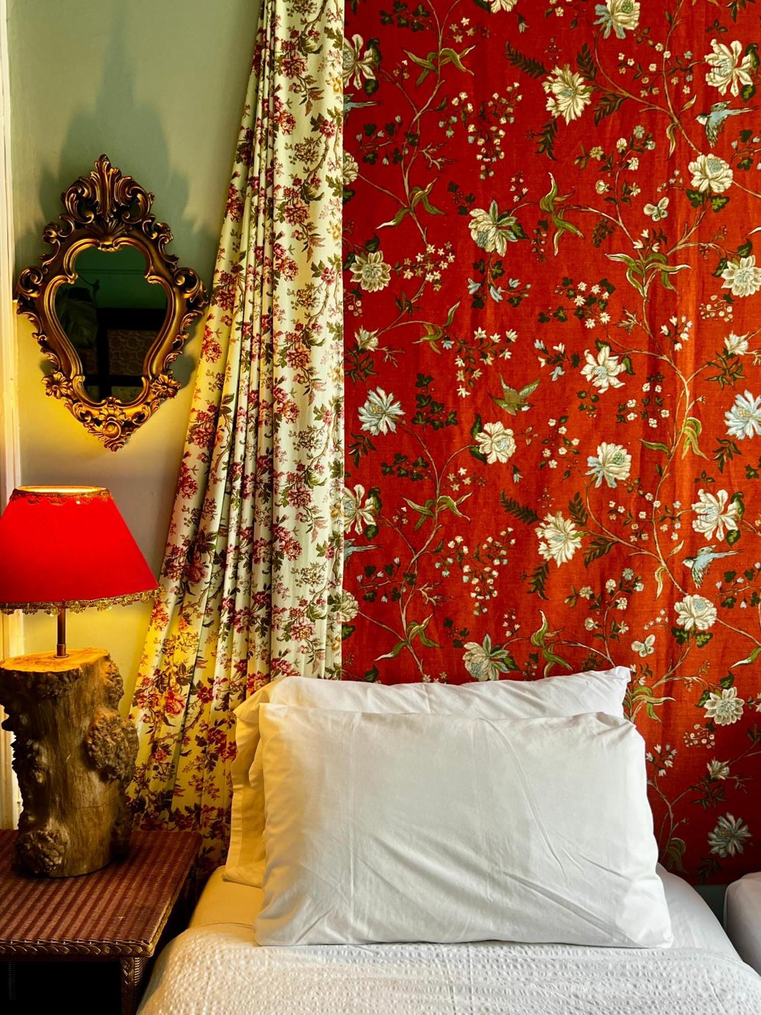 Central Apartment With Parking, Original Art And Antiques 爱丁堡 外观 照片