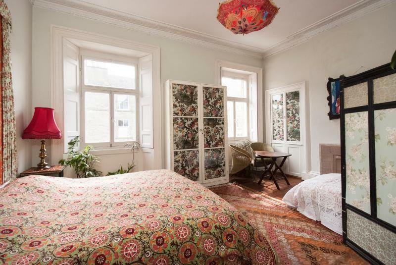 Central Apartment With Parking, Original Art And Antiques 爱丁堡 外观 照片